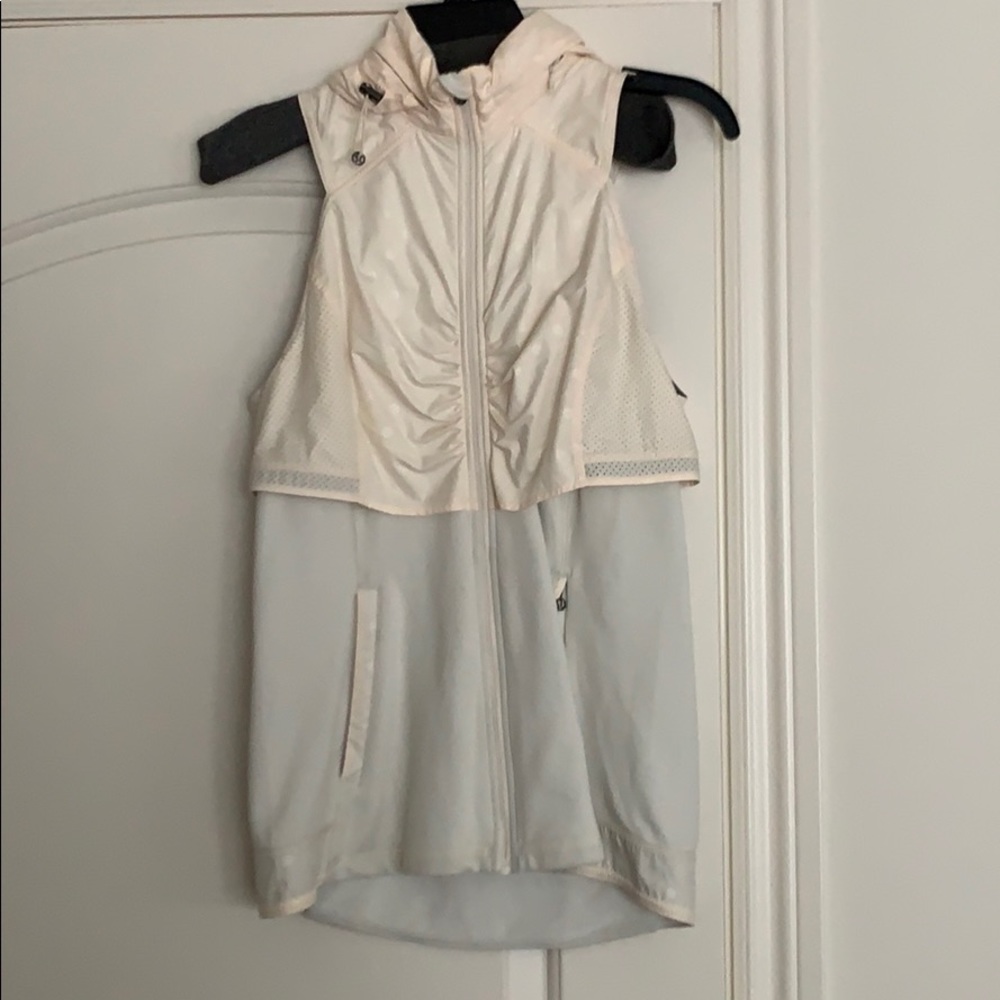 Adorable lululemon running vest